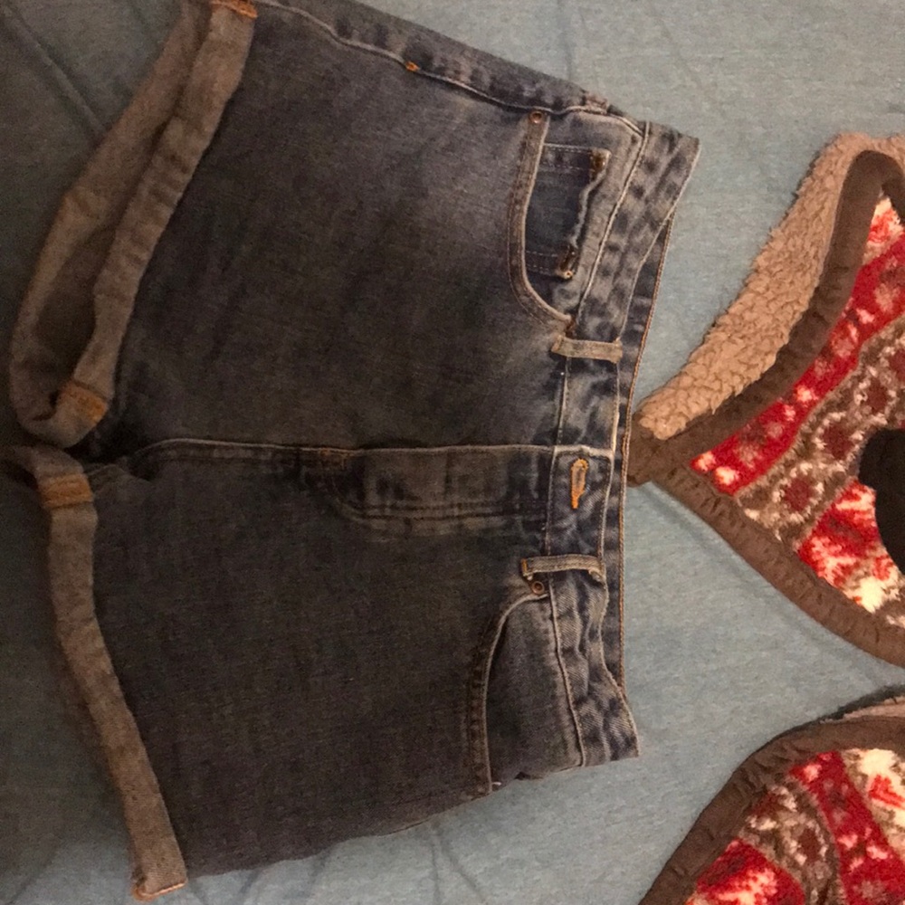 Denim shorts super cute kinda high waisted